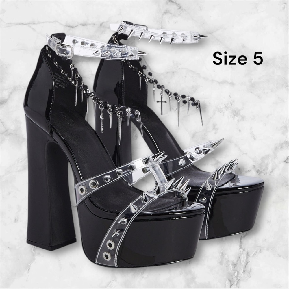 Widow heels